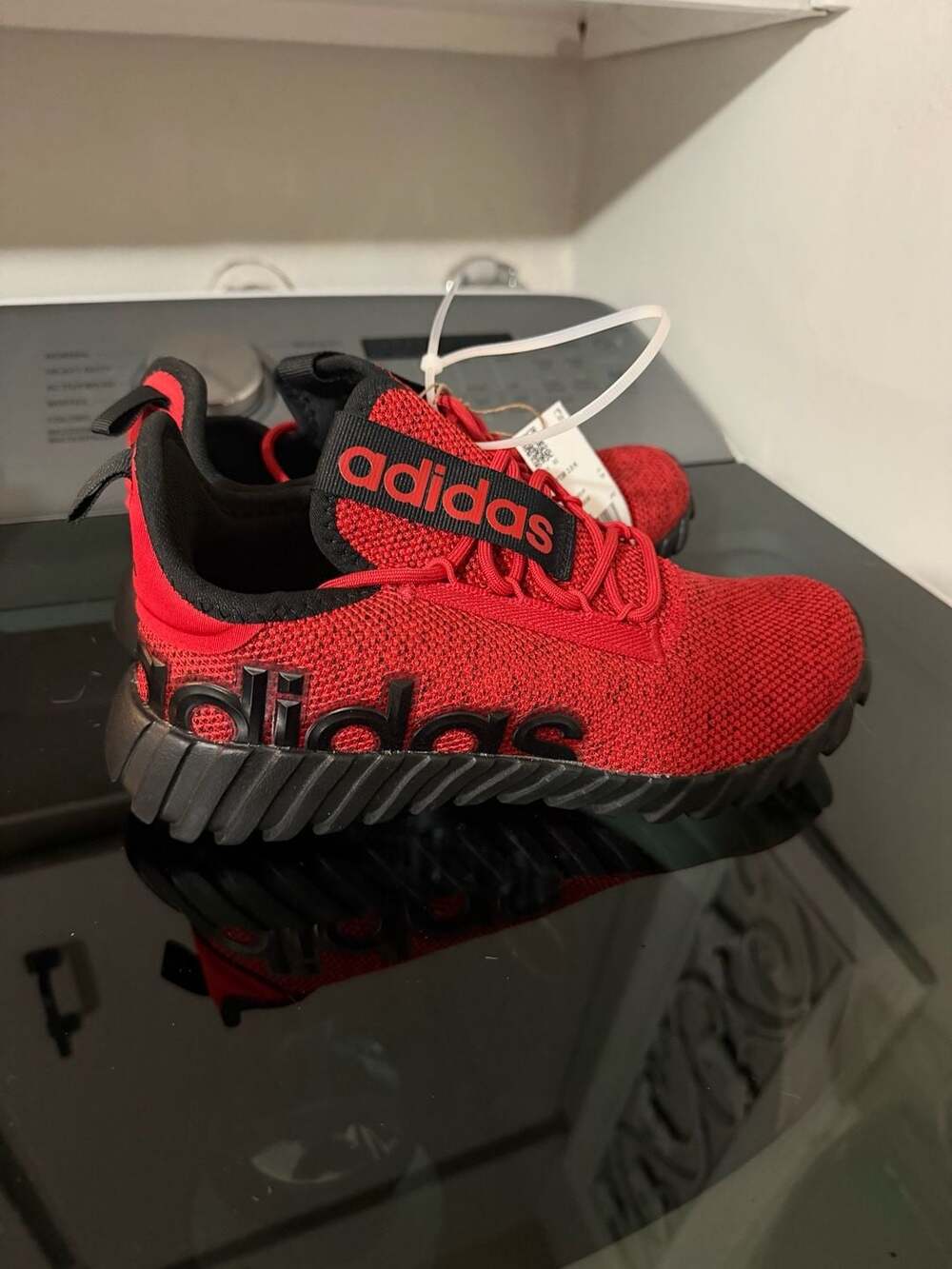 Adidas Kaptir 3.0 K Kids Running Shoes Red Black IG2484
Size 4.5